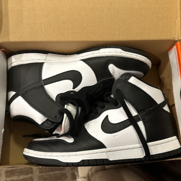 Nike panda Black and White High-Top Sneakers - Picture 5 of 9
